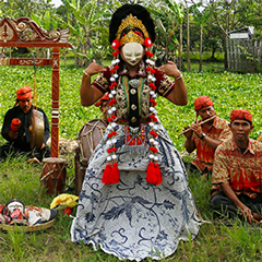 チルボン仮面舞踊